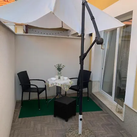 Infinity 아파트 *